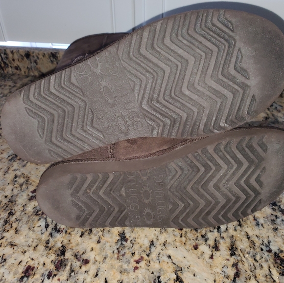 UGG Australia tall chocolate brown boots W7 - Picture 5 of 7